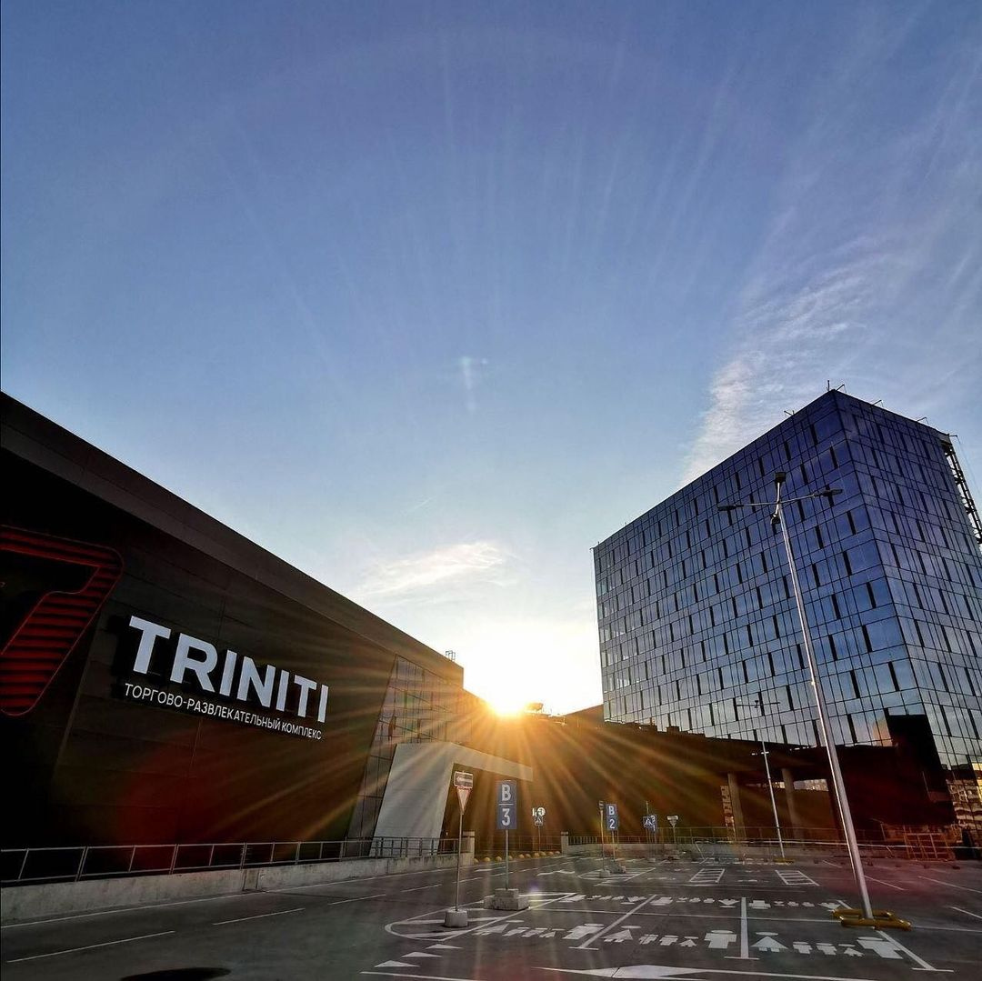Бизнес-центр TRINITI введен в эксплуатацию. Просторные, современные офисы готовы ко въезду арендаторов.