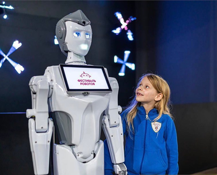 Большой фестиваль роботов  стартовал в TRINITI!