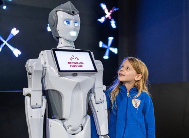 Большой фестиваль роботов  стартовал в TRINITI!