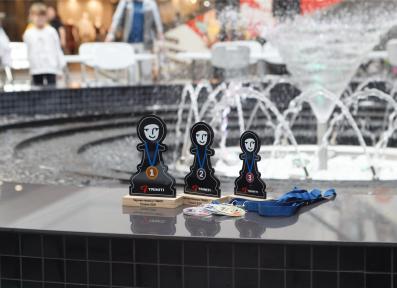 Черная пешка в TRINITI