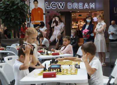 Черная пешка в TRINITI