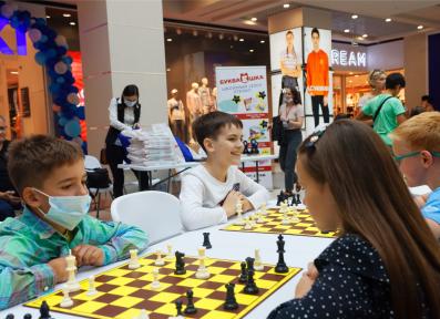 Черная пешка в TRINITI