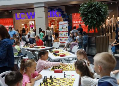 Черная пешка в TRINITI