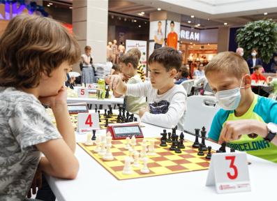 Черная пешка в TRINITI