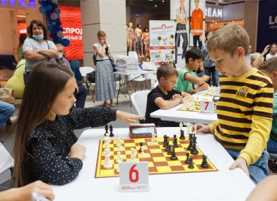 Черная пешка в TRINITI