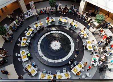 Черная пешка в TRINITI