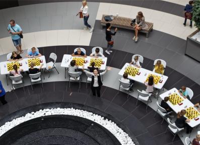 Черная пешка в TRINITI