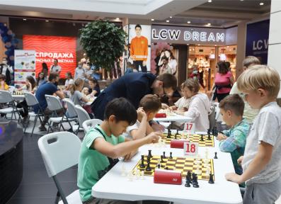 Черная пешка в TRINITI