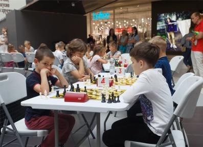 Черная пешка в TRINITI