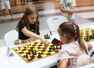 Черная пешка в TRINITI