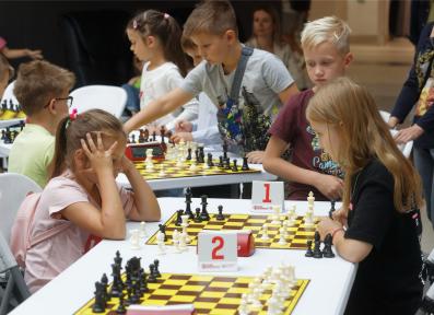 Черная пешка в TRINITI