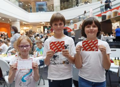 Черная пешка в TRINITI