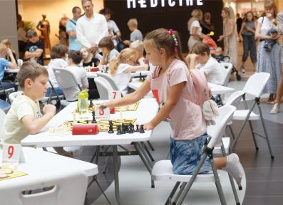 Черная пешка в TRINITI